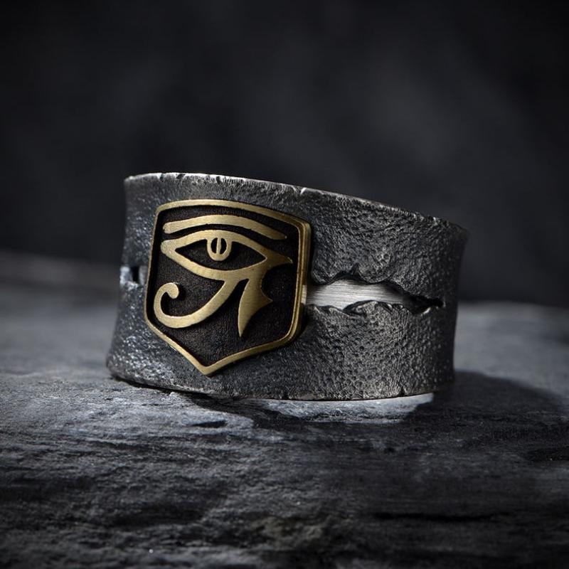 R1 Eye Of Horus Resizable Ring